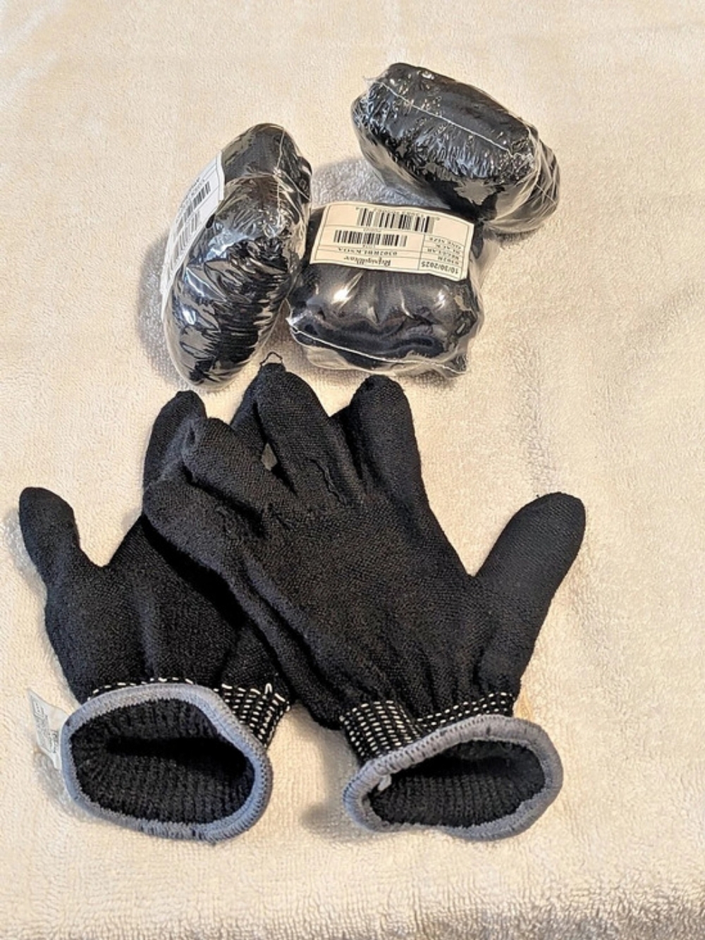 3 Pair RefrigiWear 0302R Liner Gloves Black One Size